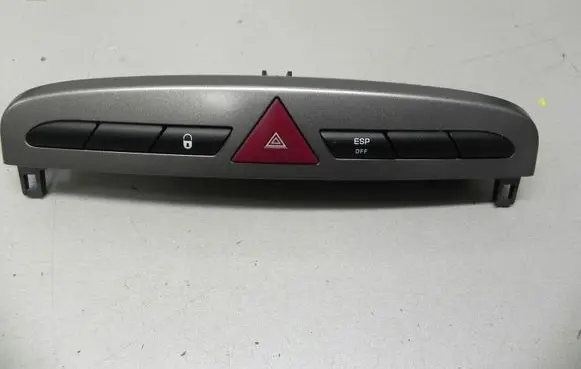 Peugeot 308 Aerial antenna switch 98060429XT 649015