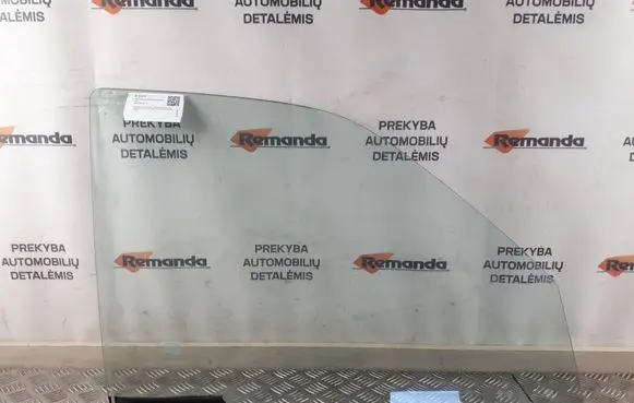 Honda CR-V Front door window glass four-door