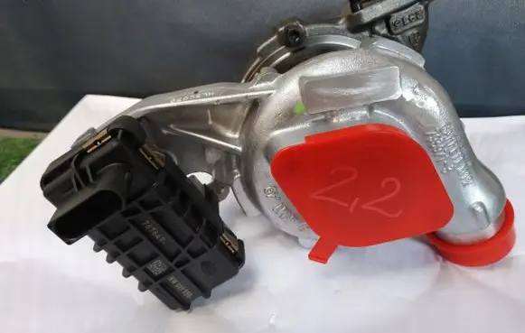 Land Rover Defender Turbo 7884795006S