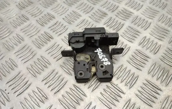 Nissan Qashqai Tailgate/trunk/boot lock/catch/latch 90502EY10D