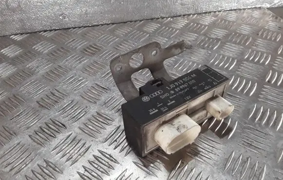 Skoda Fabia Mk1 (6Y) Coolant fan relay 1J0919506M