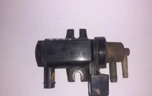 Mercedes-Benz A W169 Turbo solenoid valve A0061536628