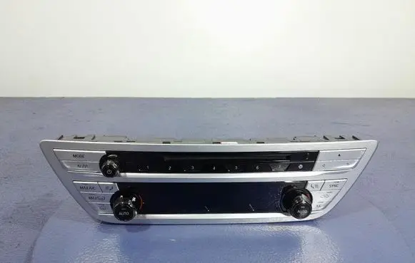 Audi A4 S4 B7 8E 8H Climate control unit 9458465