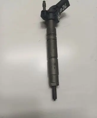 Mercedes-Benz E C207 W207 Fuel injector A642070