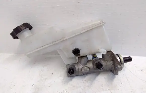 KIA Sportage Master brake cylinder 4J277Z1