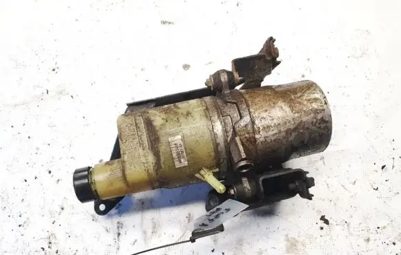 Volvo V50 Power steering pump 9n513k514ab