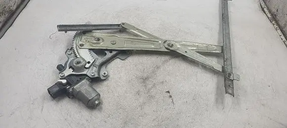Mitsubishi Lancer X Front door window regulator with motor 