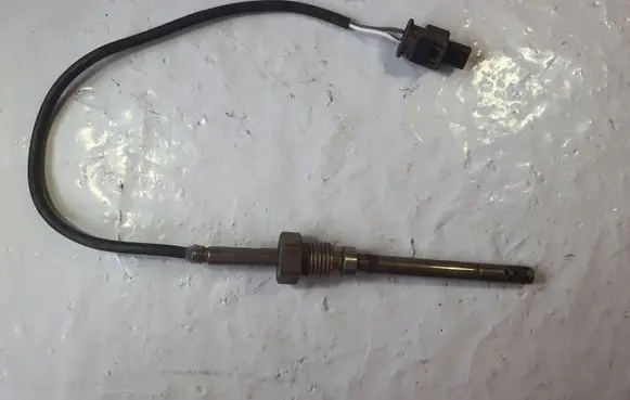 Mercedes-Benz E W211 Exhaust gas temperature sensor A0051534028