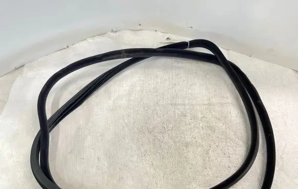 Front door rubber seal
