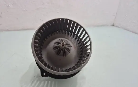 Toyota Avensis T250 Heater fan/blower MF0160700610