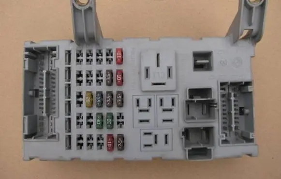 Fiat Palio Fuse module 46821172 46765990
