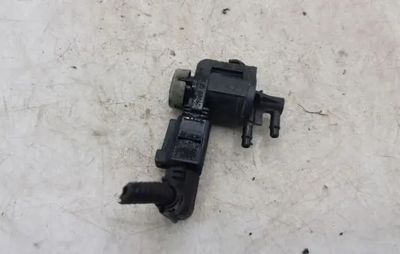 Volkswagen Touareg I Vacuum valve 1J0906283C
