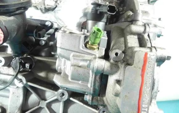Jaguar F-Pace Fuel injection high pressure pump 0445010772 IMPRK1352390