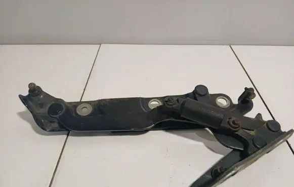 Jaguar XF X250 Tailgate/trunk/boot hinge