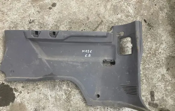 Trunk/boot lower side trim panel
