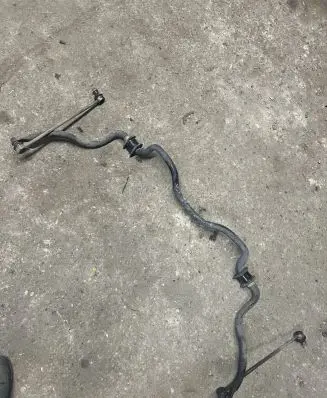 Toyota Yaris Front anti-roll bar/sway bar