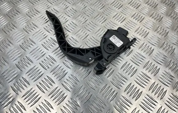 Audi A5 Sportback 8TA Accelerator throttle pedal 8K1723523