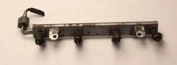 Nissan Qashqai Fuel main line pipe 