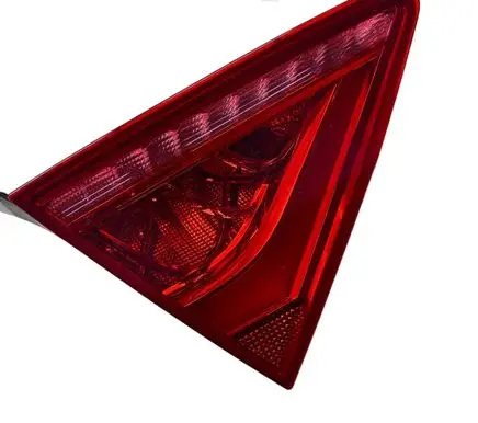 Audi A7 S7 4G Tailgate rear/tail lights 4G8945093