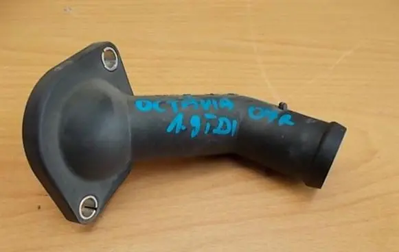 Skoda Fabia Mk2 (5J) Engine coolant pipe/hose