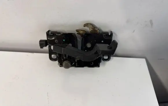Chrysler Pacifica Engine bonnet/hood lock/catch 953AF0859