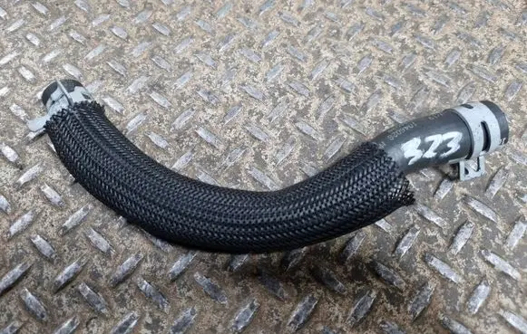 Jeep Grand Cherokee Engine coolant pipe/hose 1046028