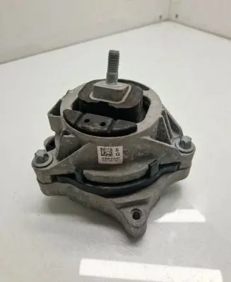 BMW 4 F36 Gran coupe Engine mount bracket 6859413