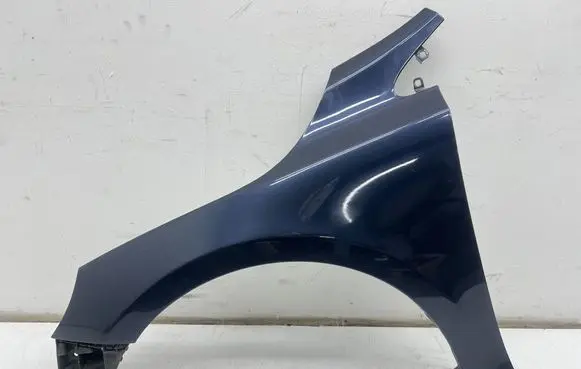 Volvo V40 Cross country Fender 