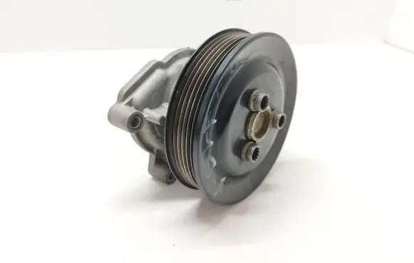 Volkswagen Golf Plus Water pump 03D121028B