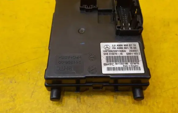 Mercedes-Benz C W205 Other control units/modules A0009008718