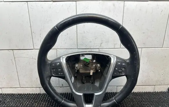 Volvo V40 Cross country Steering wheel 34110217B P31250592
