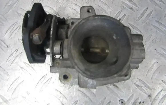 Ford Fiesta Throttle valve