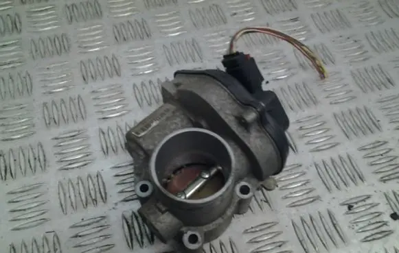 Ford Focus Electric throttle body valve 4F9U9E928BC