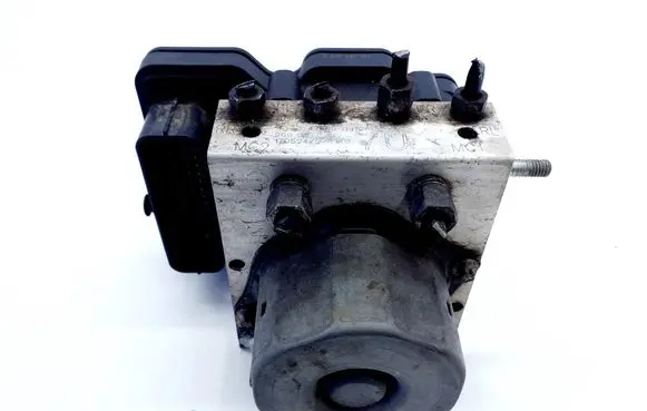 Nissan X-Trail T32 ABS Pump 476607FP2A 2265106527
