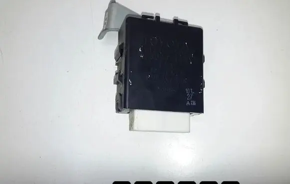 Toyota Prius (XW30) Window wiper relay 8594047020 4230001111