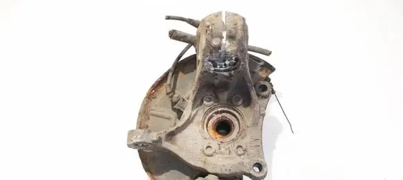 Volkswagen PASSAT B6 Front wheel hub