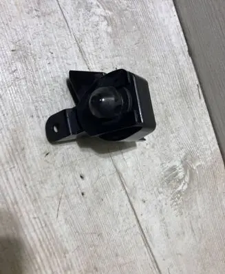 Ford Focus Radiator mount bracket lx7g9e313ba