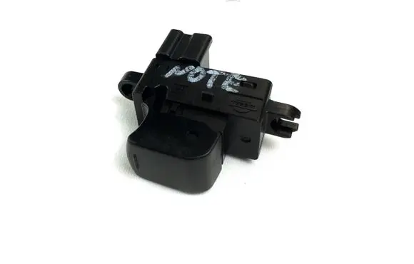 Nissan Note (E11) Electric window control switch 25411