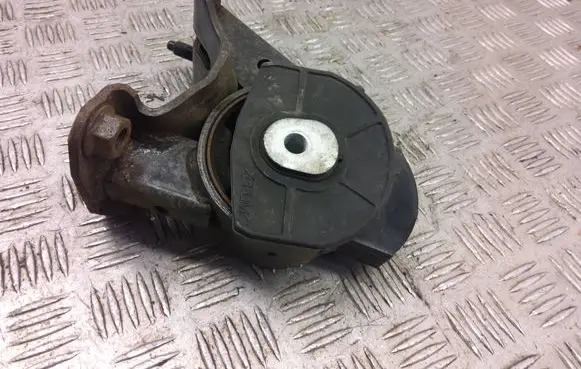 Lexus NX Engine mount bracket