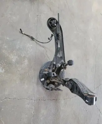 Rear wheel hub spindle/knuckle