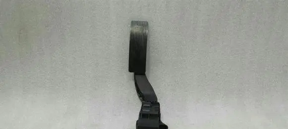 Mercedes-Benz A W176 Accelerator throttle pedal A2463001904