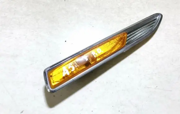 Ford Mondeo MK IV Front fender indicator light 7s7113k354ad 7s71-13k354-ad