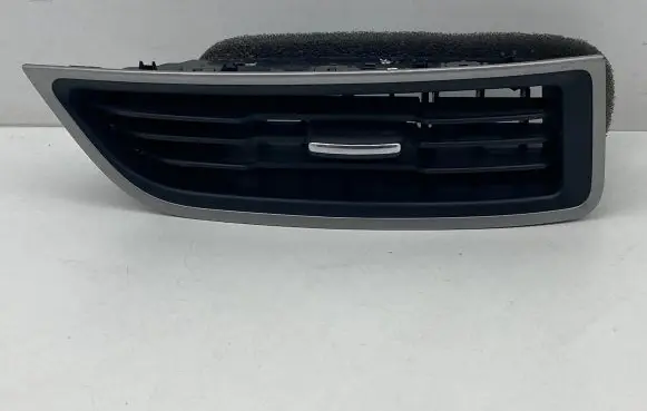 Toyota Prius+ (ZVW40) Dashboard side air vent grill/cover trim EM2B19C681A T20640 EM7HA