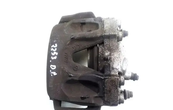 Mercedes-Benz CLS C218 X218 Front brake caliper A2044213681