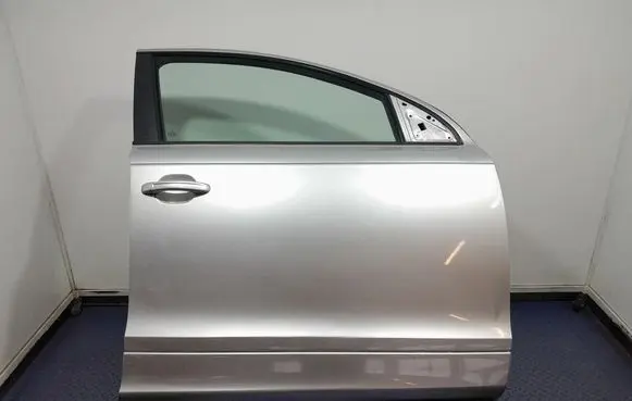 Audi Q7 4L Front door