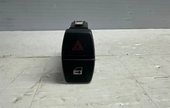 BMW 5 F10 F11 Hazard light switch 91161896