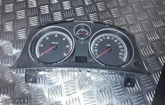 Opel Zafira B Speedometer (instrument cluster) 13216684