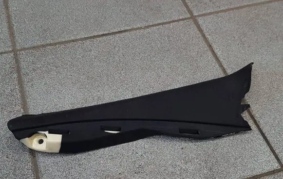 BMW 5 E60 E61 (C) pillar trim 7049901 51437049901 52107010