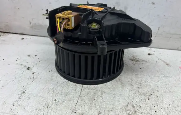 Audi A4 S4 B7 8E 8H Heater fan/blower 8E1820021B