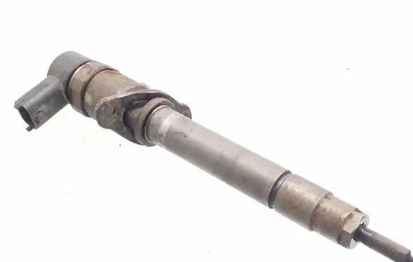 Volvo XC70 Fuel injector 0445110078 8658351